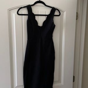 Scalloped neckline bodycon dress